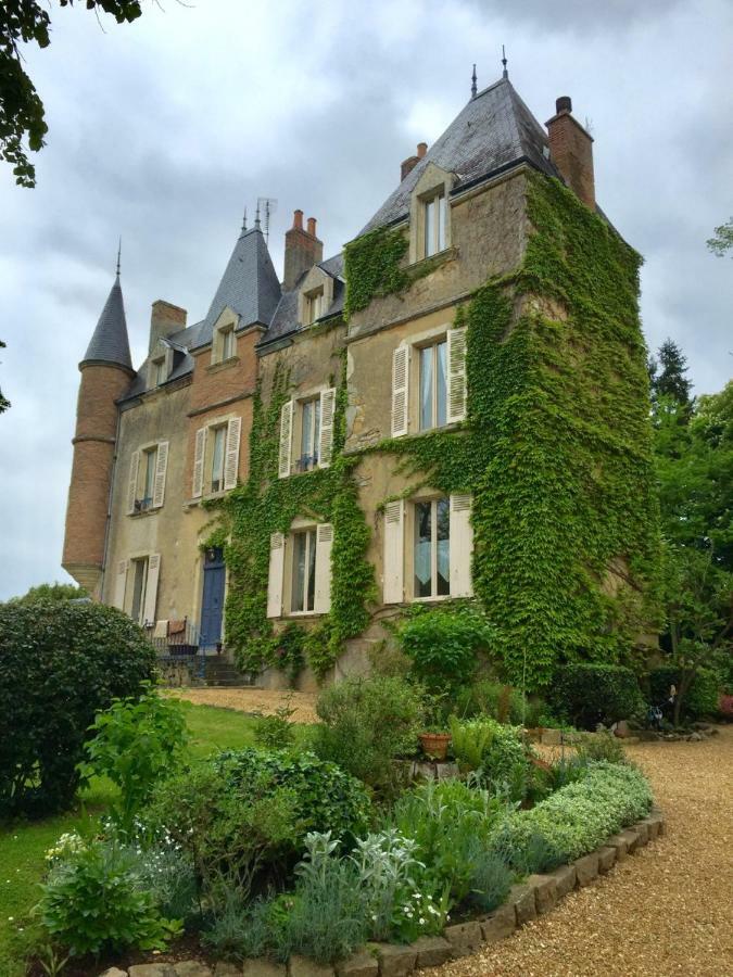 France Petit Chateau 卢埃 外观 照片