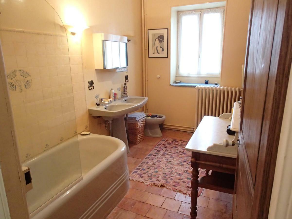 France Petit Chateau 卢埃 外观 照片